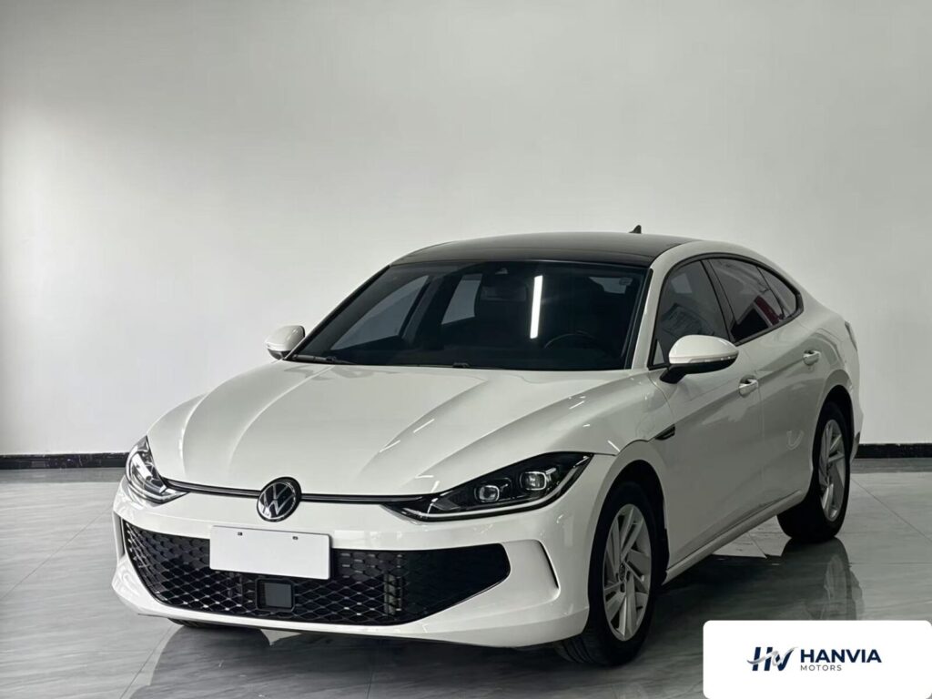 Used 2022 Volkswagen Lamando L, White — car for export from China