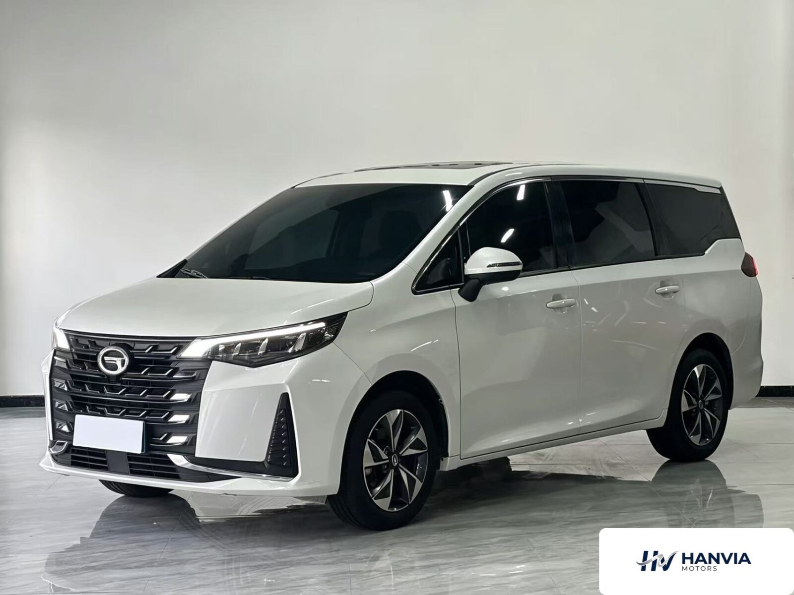 Used 2023 GAC Trumpchi M6, White — car for export from China