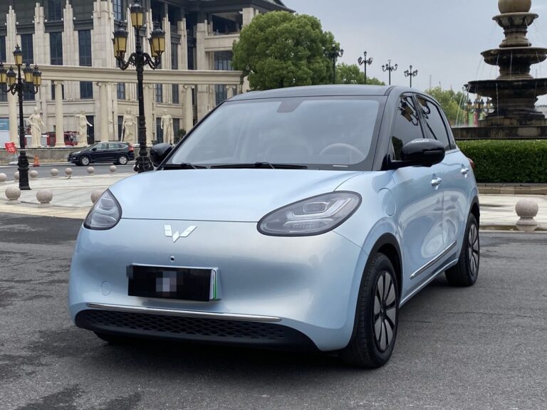 Used 2024 Wuling Bingo, Sea Salt Blue — car for export from China