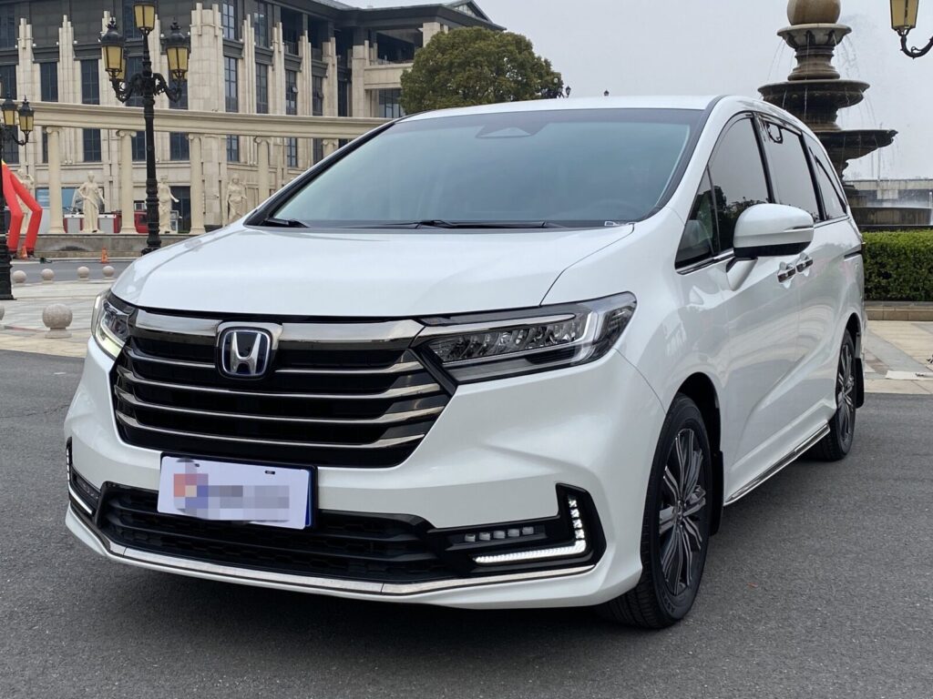 Used 2024 Honda Odyssey, Starlight White — car for export from China