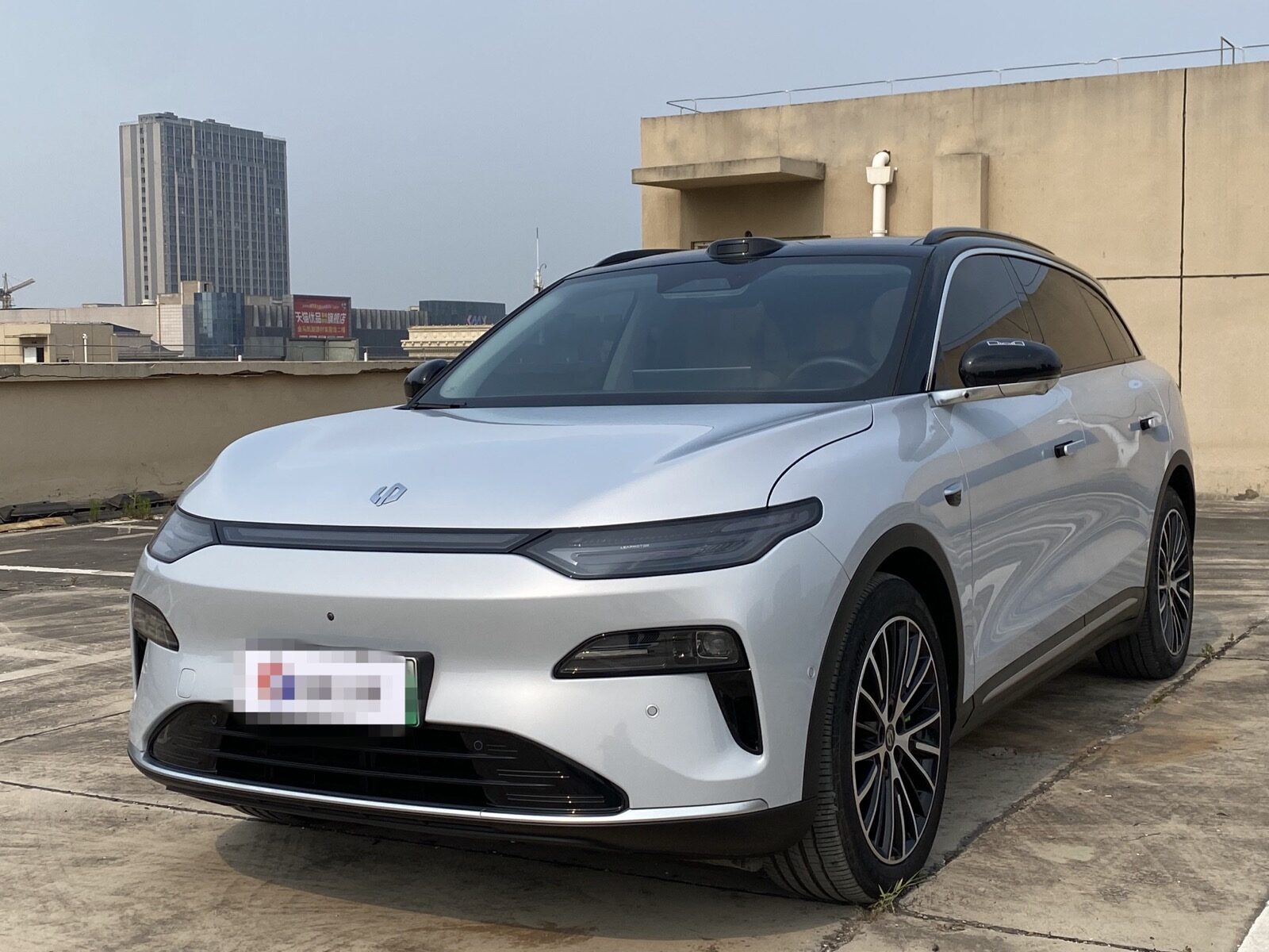 Used 2025 Leapmotor C11, Galaxy Silver — car for export from China