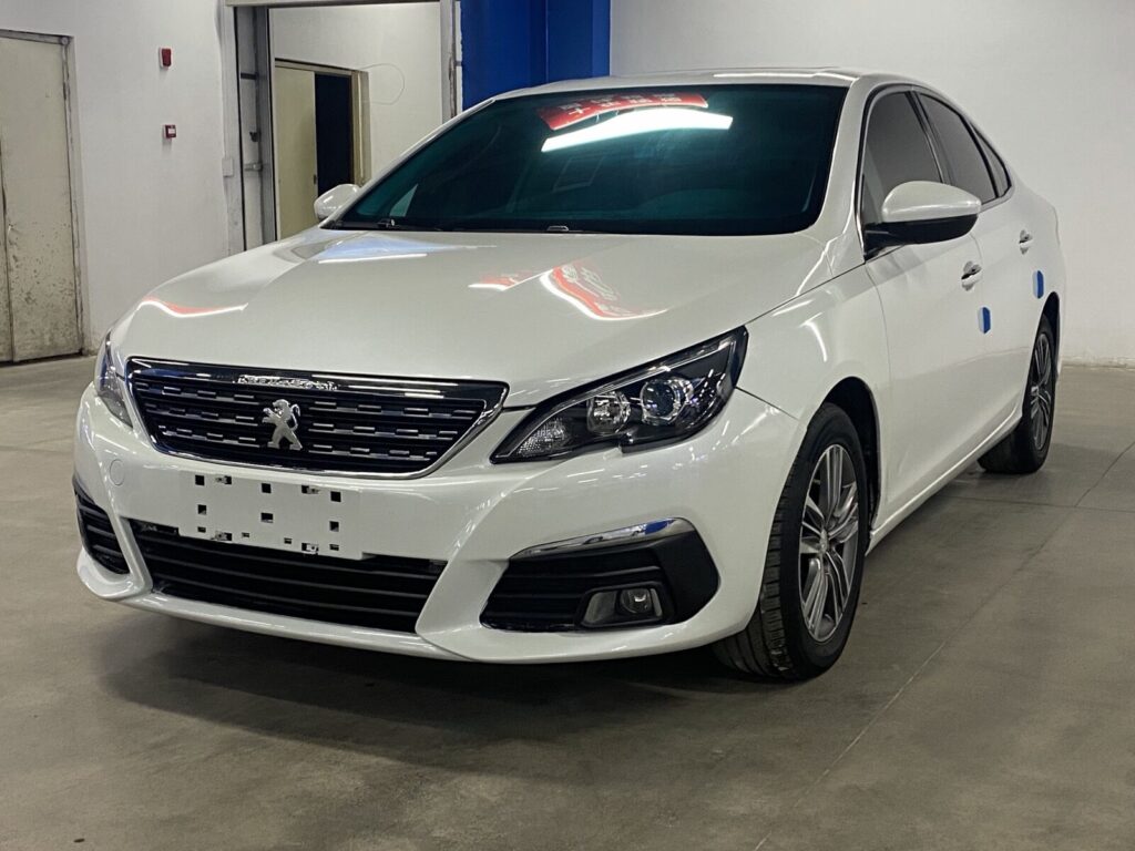 Used 2018 Peugeot 308, Pearl White — car for export from China