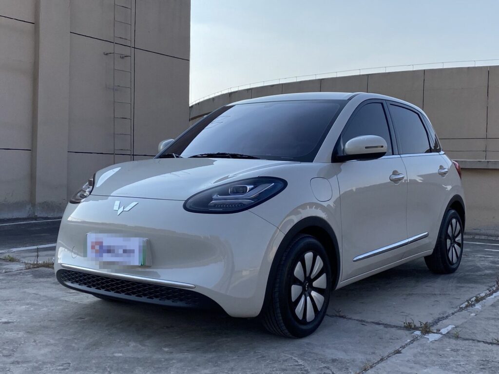 Used 2024 Wuling Bingo, Cream White — car for export from China
