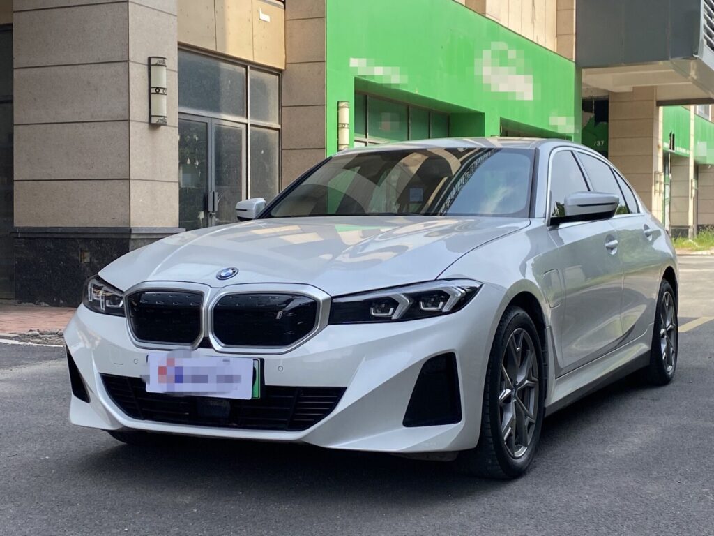 Used 2024 BMW i3, Mineral White — car for export from China