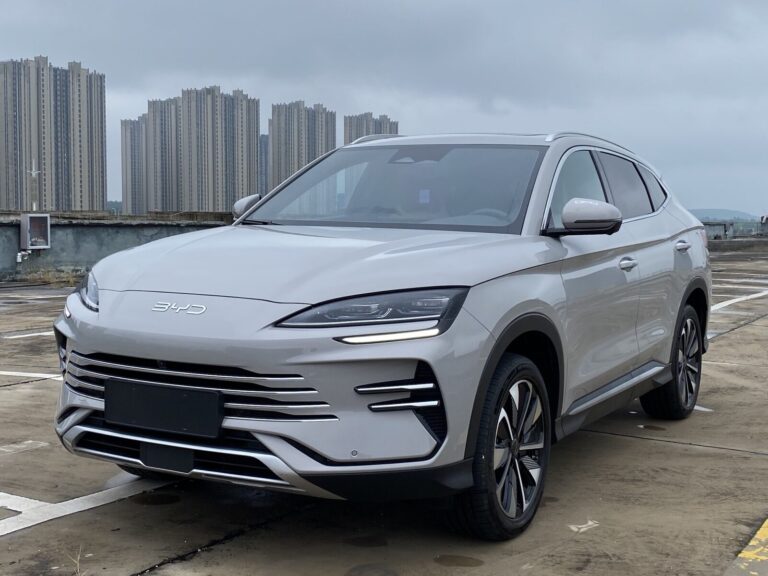 Used 2025 BYD Seal U, Time Grey — car for export from China