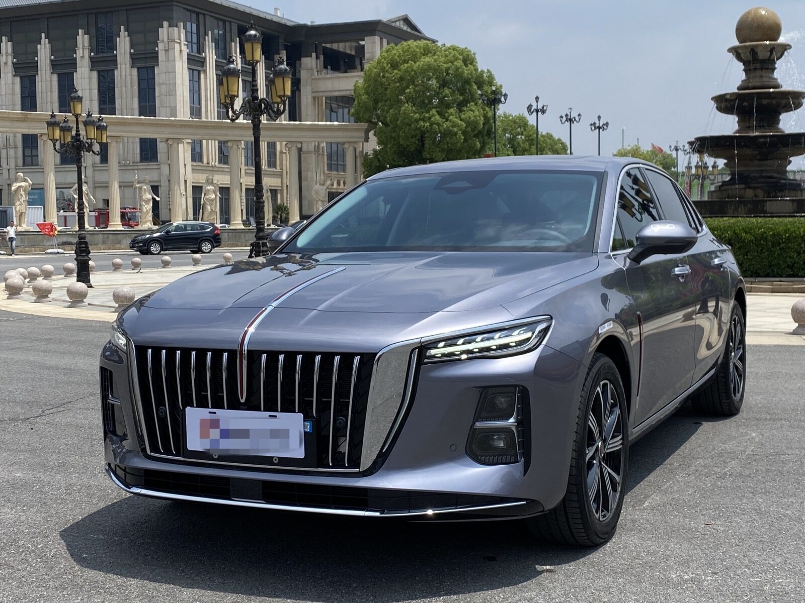 Used 2025 Hongqi H5, Alpine White — car for export from China