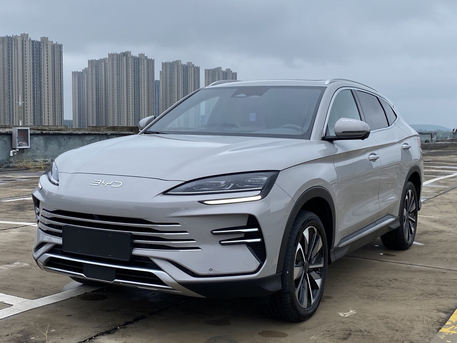 Used 2025 BYD Seal U, Time Grey — car for export from China