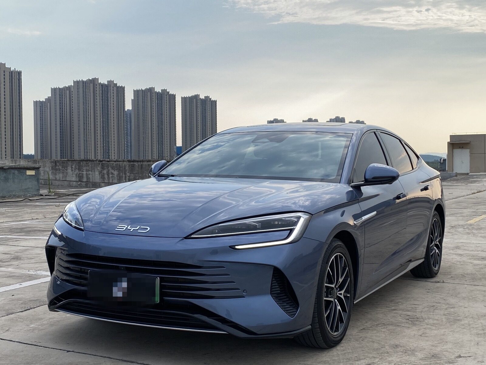 Used 2025 BYD Seal 07, Atlantis Grey — car for export from China