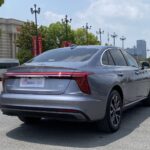 Used 2025 Hongqi H5, Alpine White — car for export from China (photo 2)